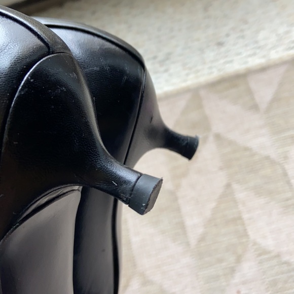 Stuart weitzman kitty heels size 6 - Picture 4 of 5